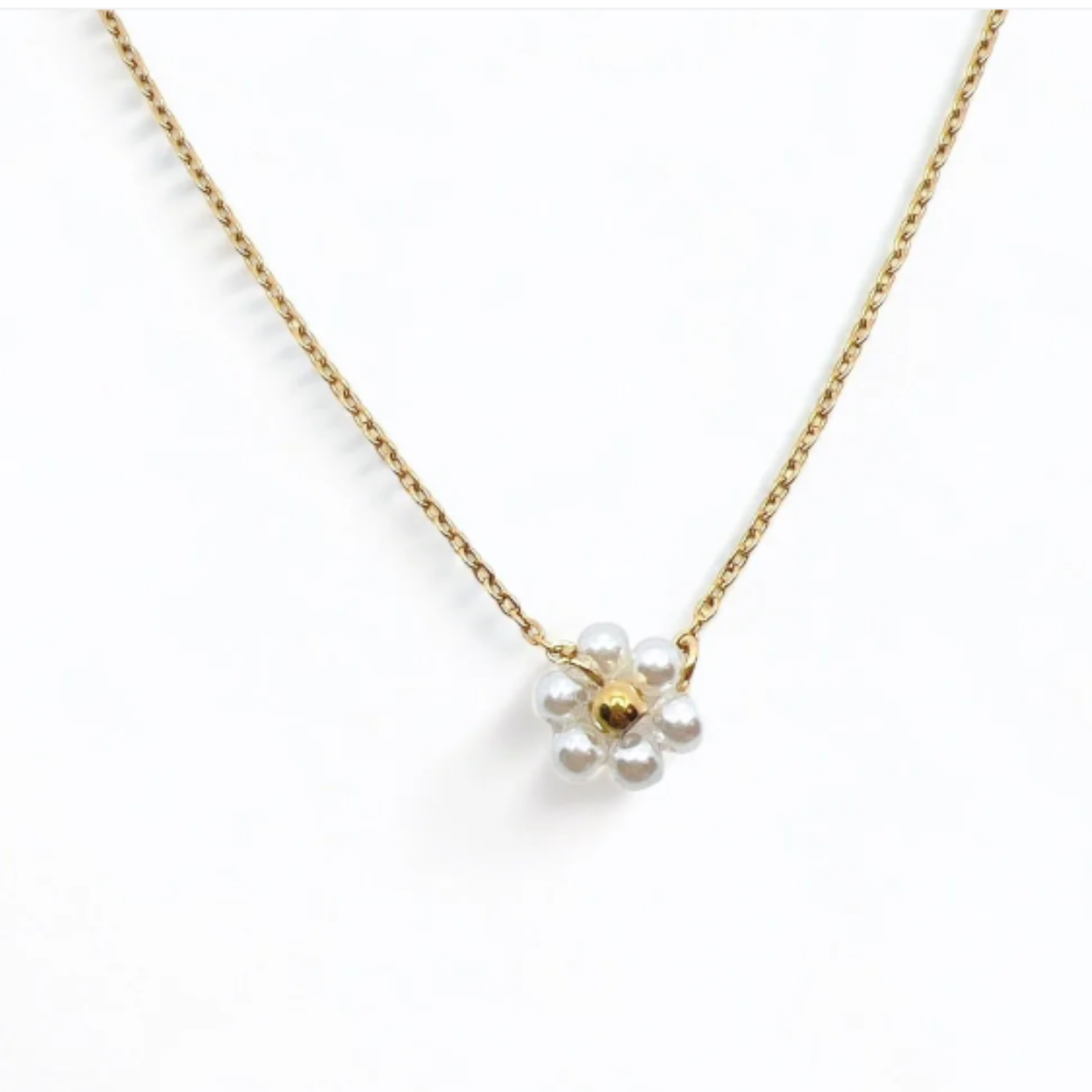 Daisy  |  Gold-Plated Flower Pendant Necklace with Pearls